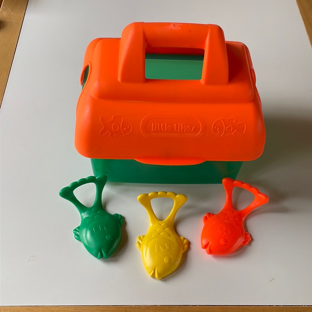 VTG 1996 Little Tykes Tackle Box